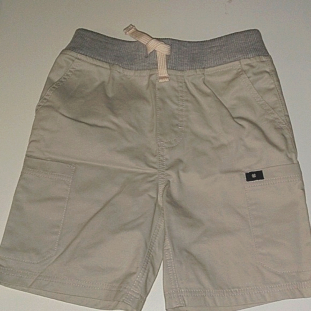 Lucky Brand Tank Top and Khaki Cargo Shorts NWT - Picture 4 of 7